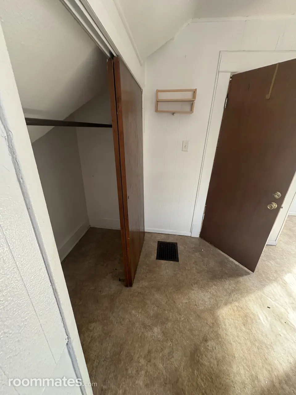 Profile photo 3 of 7