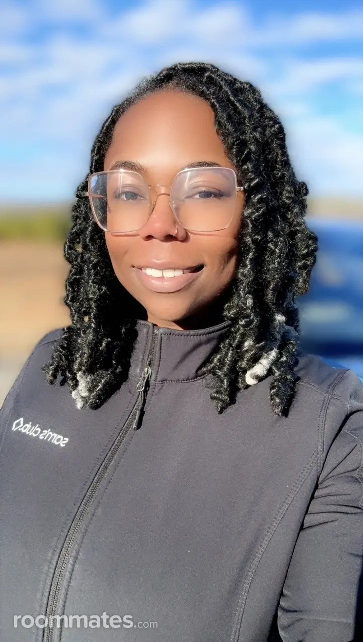 Profile photo 13 of 14