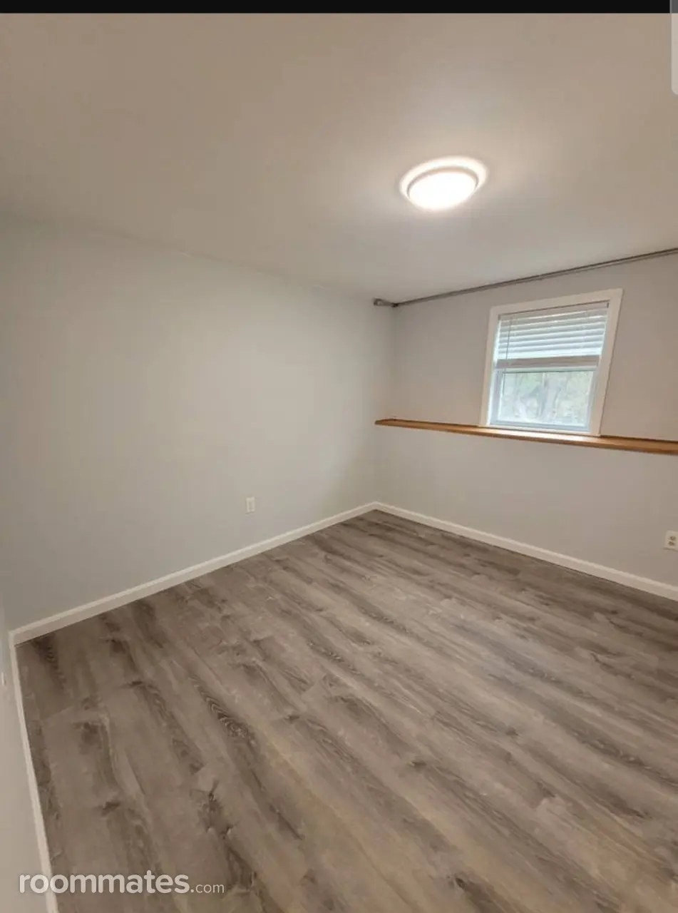 Profile photo 3 of 7