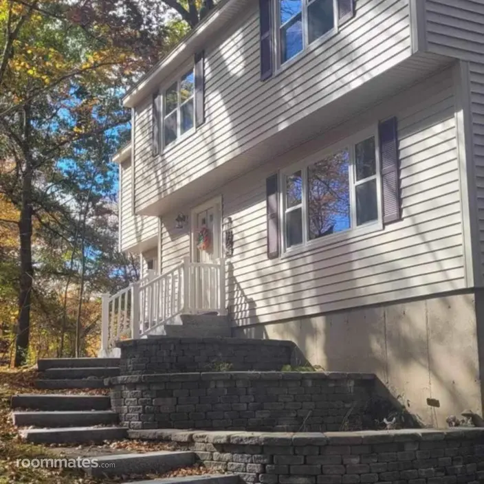 Room for rent in Merrimack, NH $1300, house