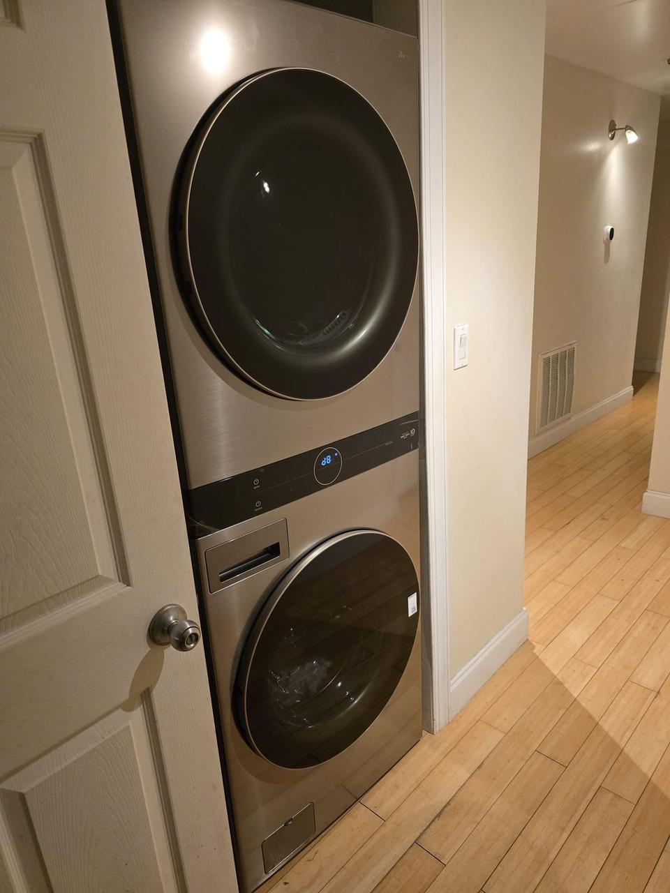 Profile photo 3 of 6