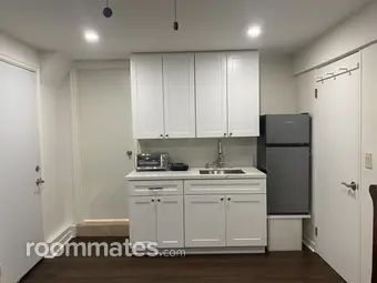 Room for rent in Thousand Oaks, CA $2000, house
