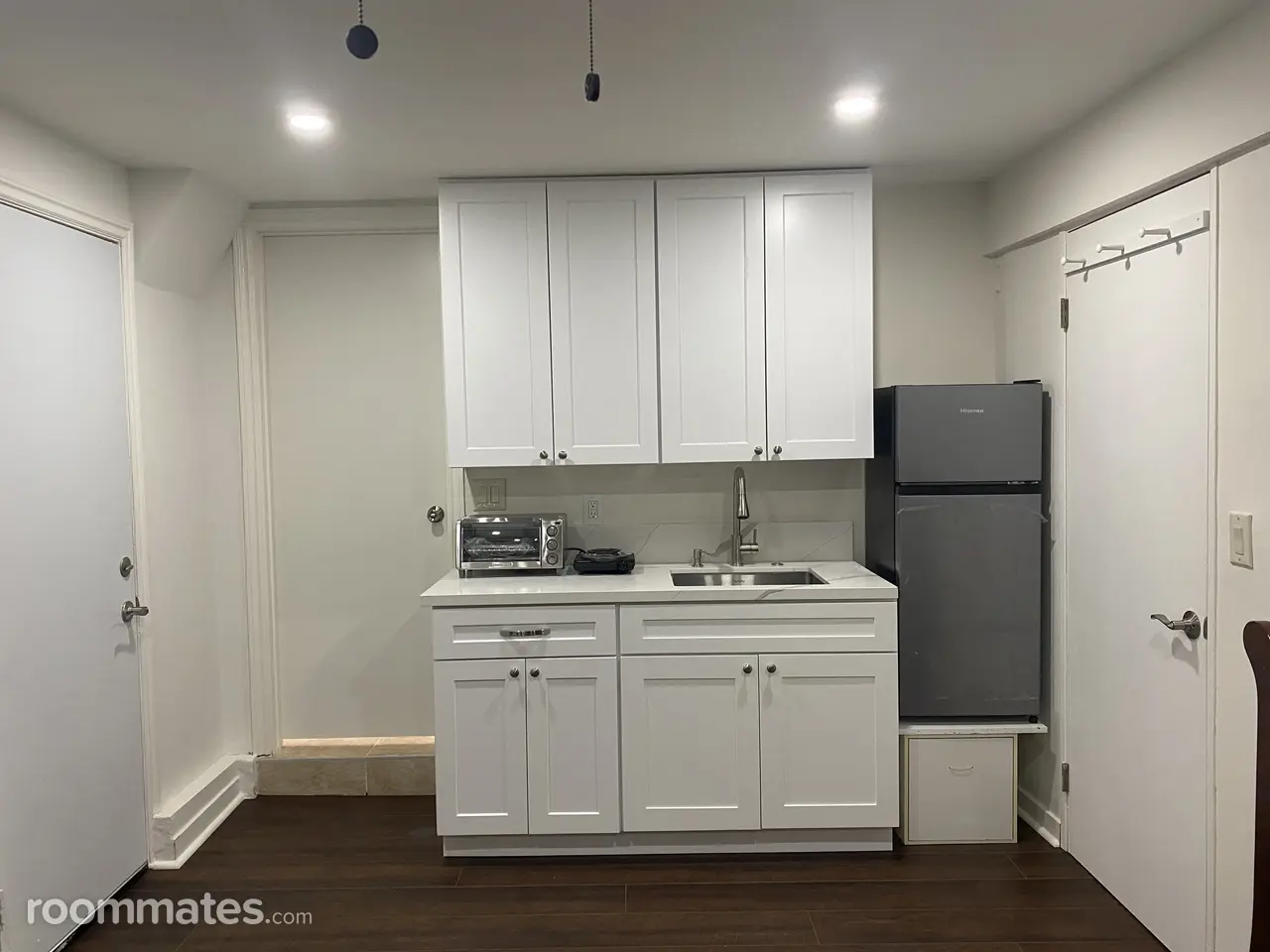 Room for rent in Thousand Oaks, CA $2000, house