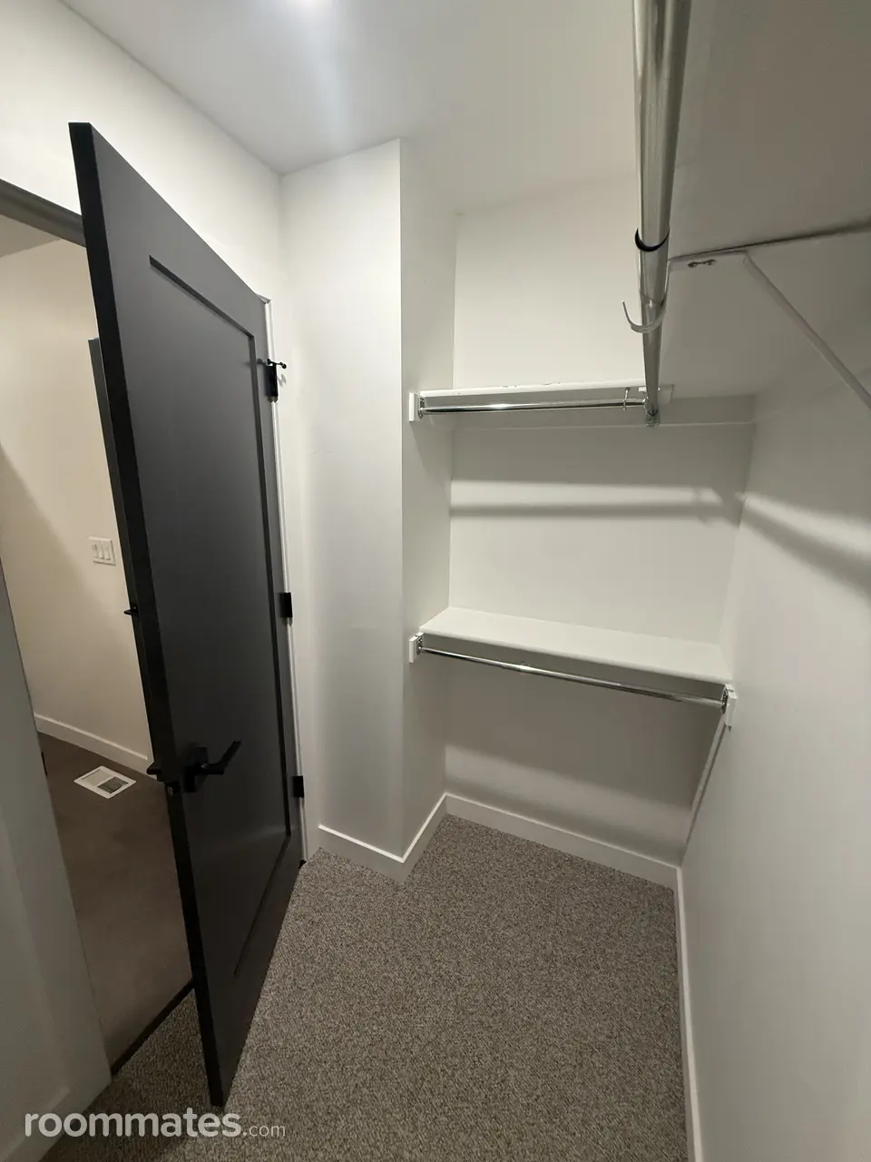 Profile photo 9 of 17