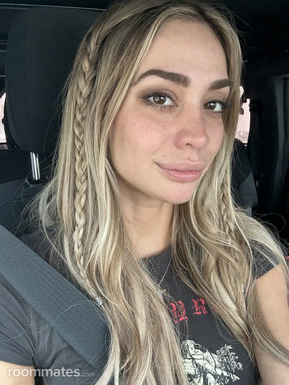 Profile photo 17 of 17