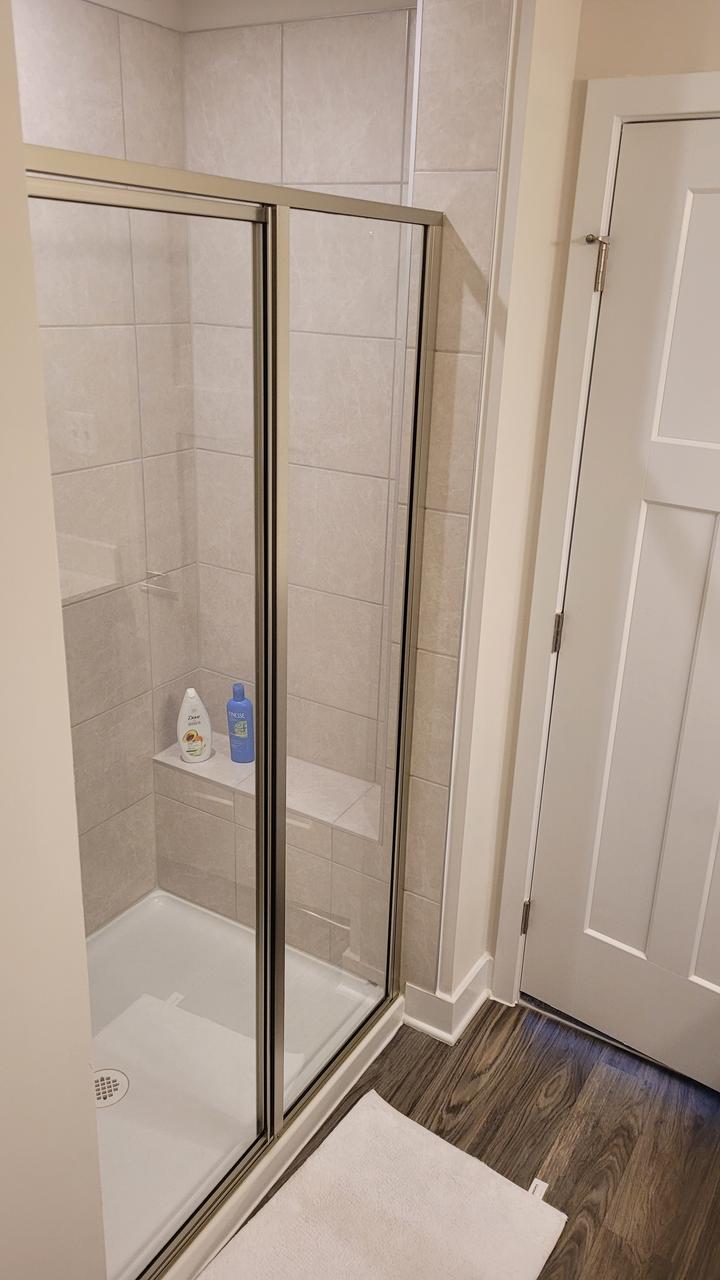 Profile photo 6 of 9