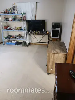 Room for rent in South Bend, IN $700, house