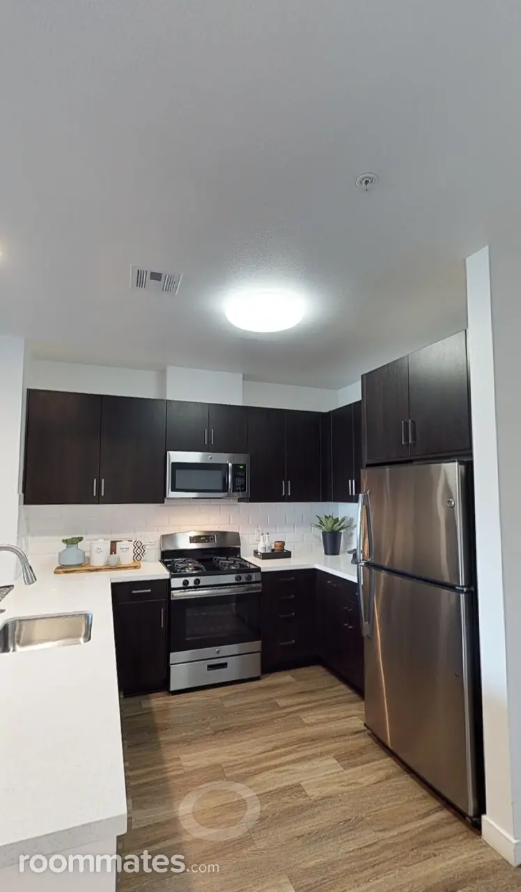 Profile photo 2 of 11