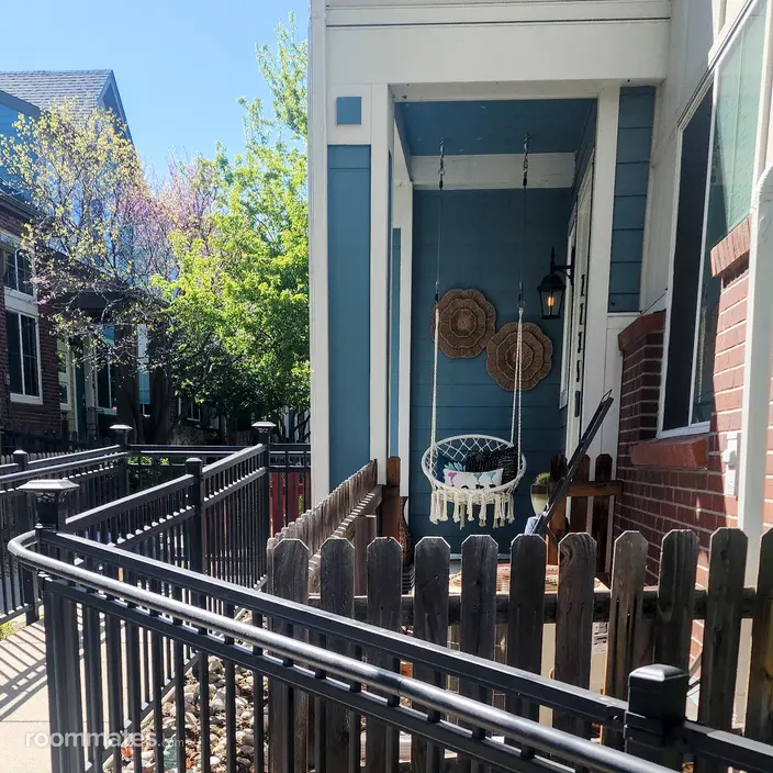 Room for rent in Denver, CO $950, townhouse