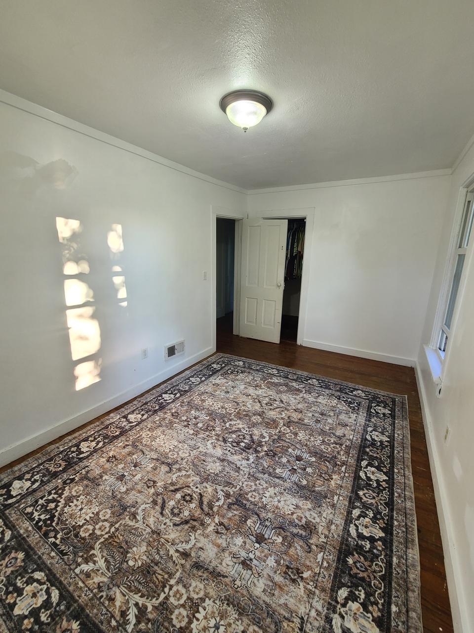 Profile photo 6 of 11