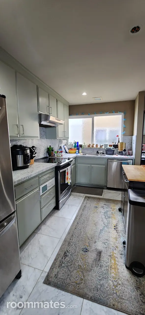 Profile photo 9 of 11