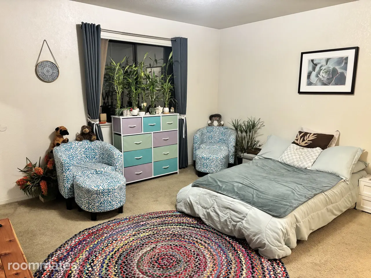 Profile photo 7 of 12