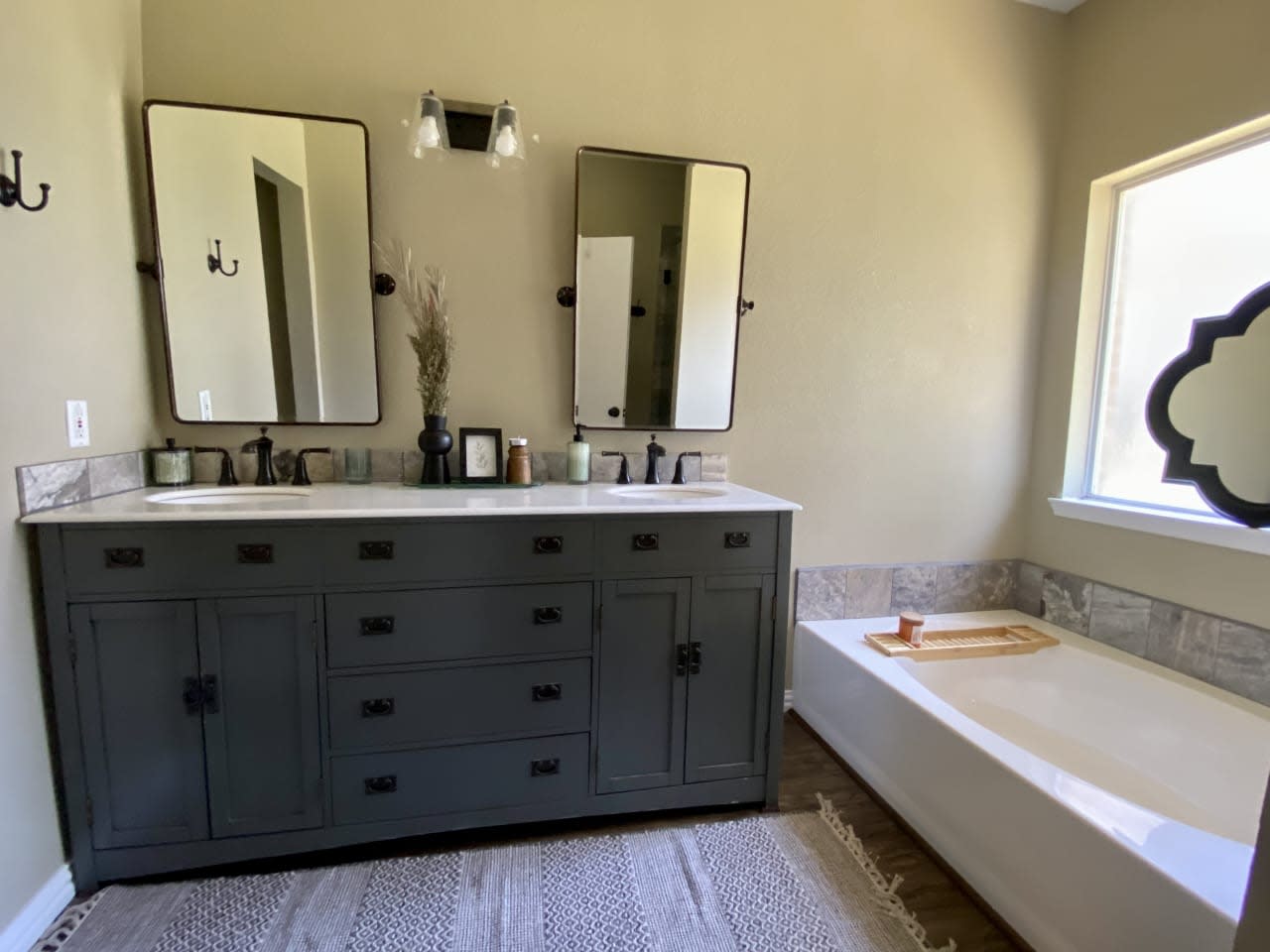 Profile photo 6 of 10