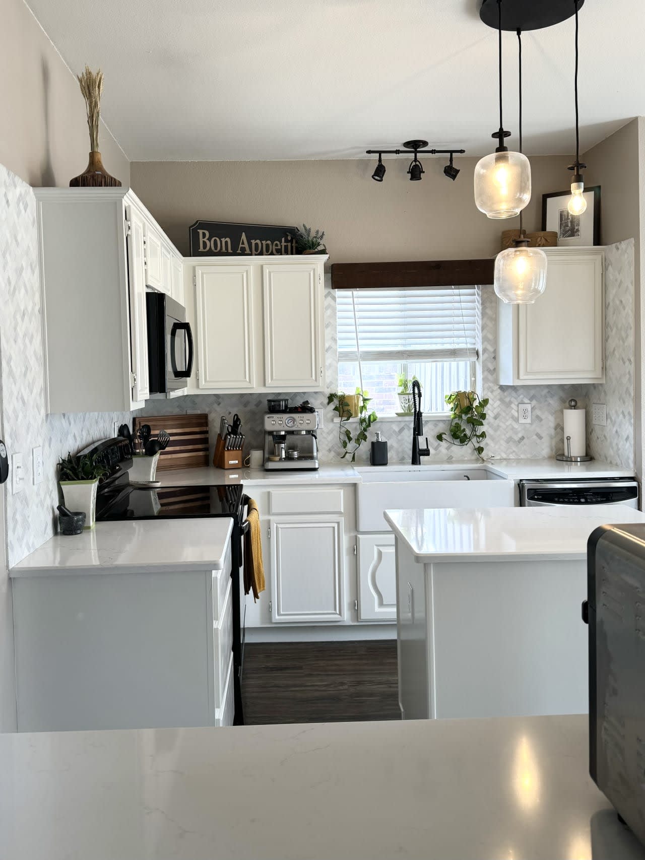 Profile photo 2 of 10