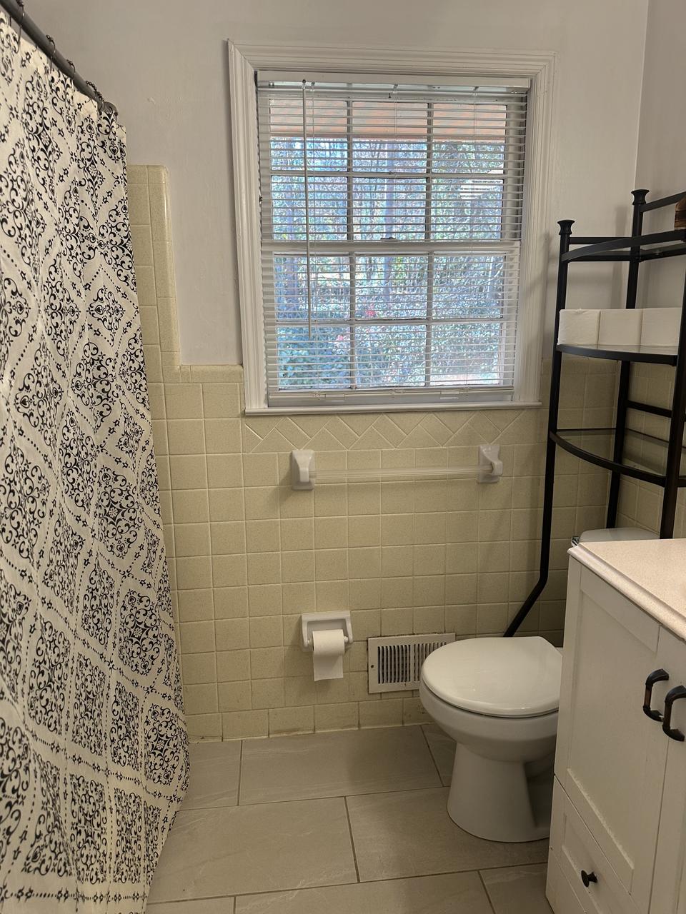 Profile photo 7 of 17