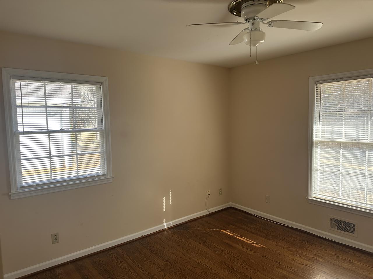 Profile photo 5 of 17