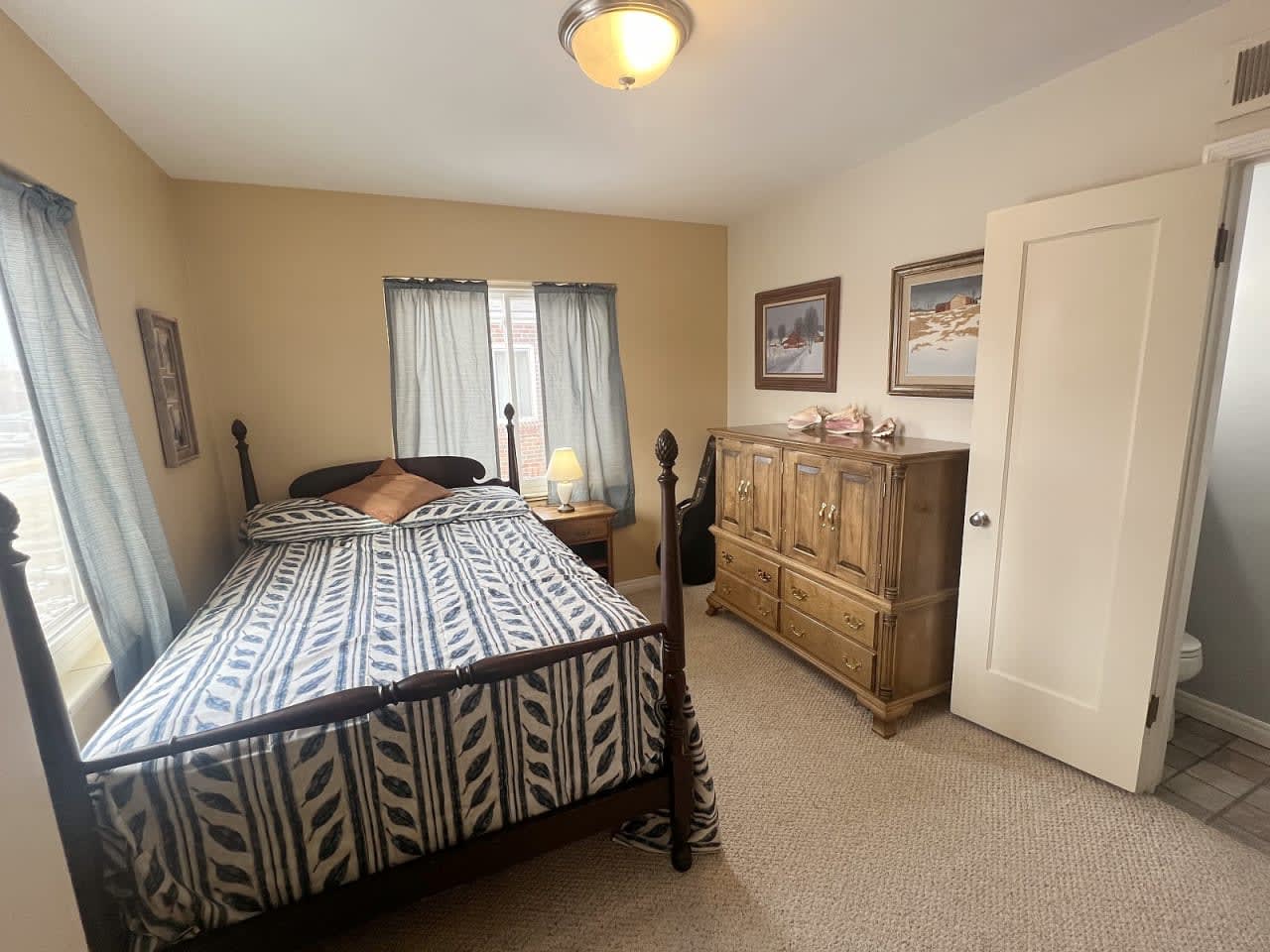 Profile photo 3 of 21