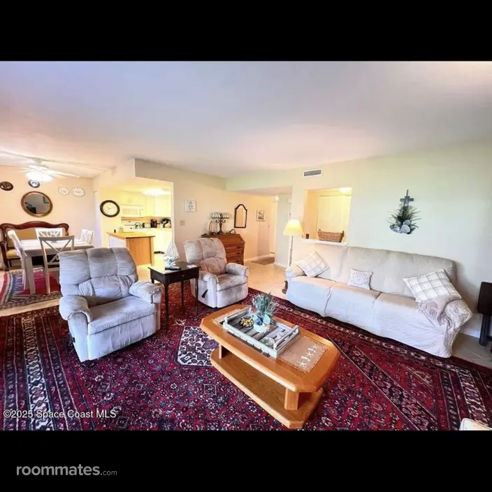 Room for rent in Cocoa Beach, FL $900, condo