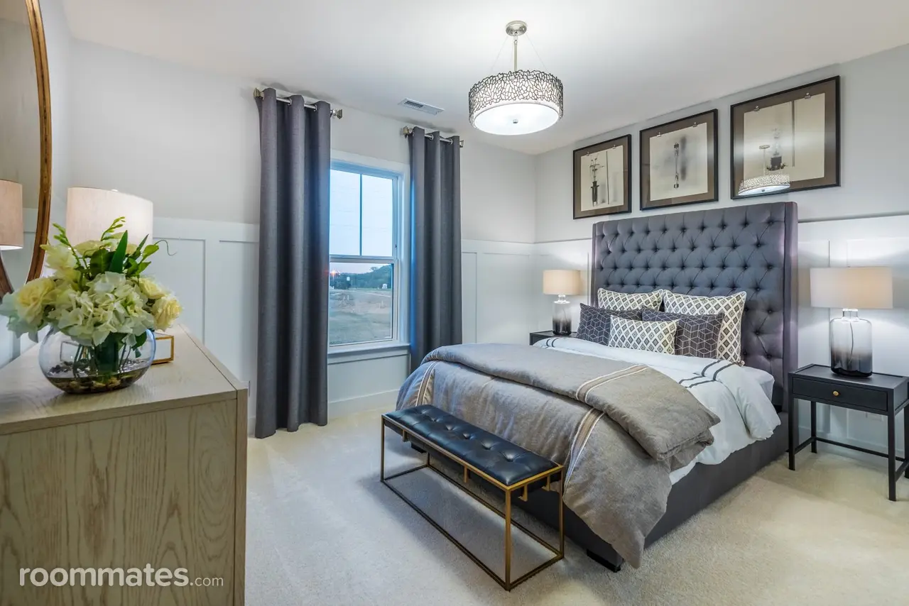 Profile photo 9 of 11