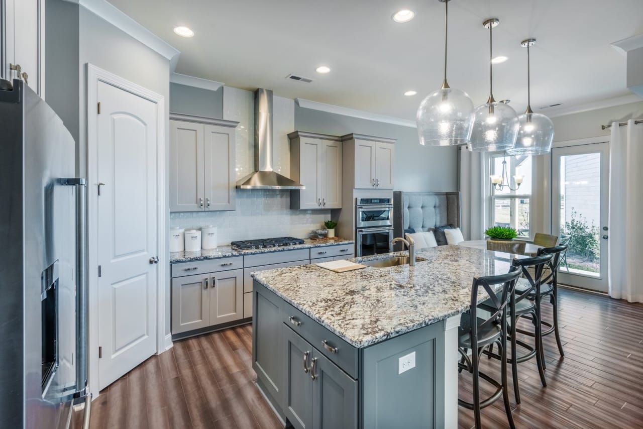 Profile photo 2 of 11