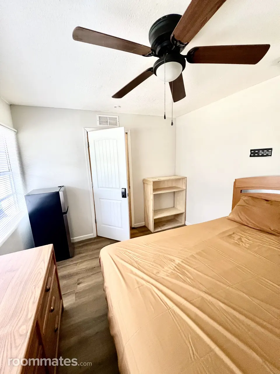 Profile photo 2 of 10