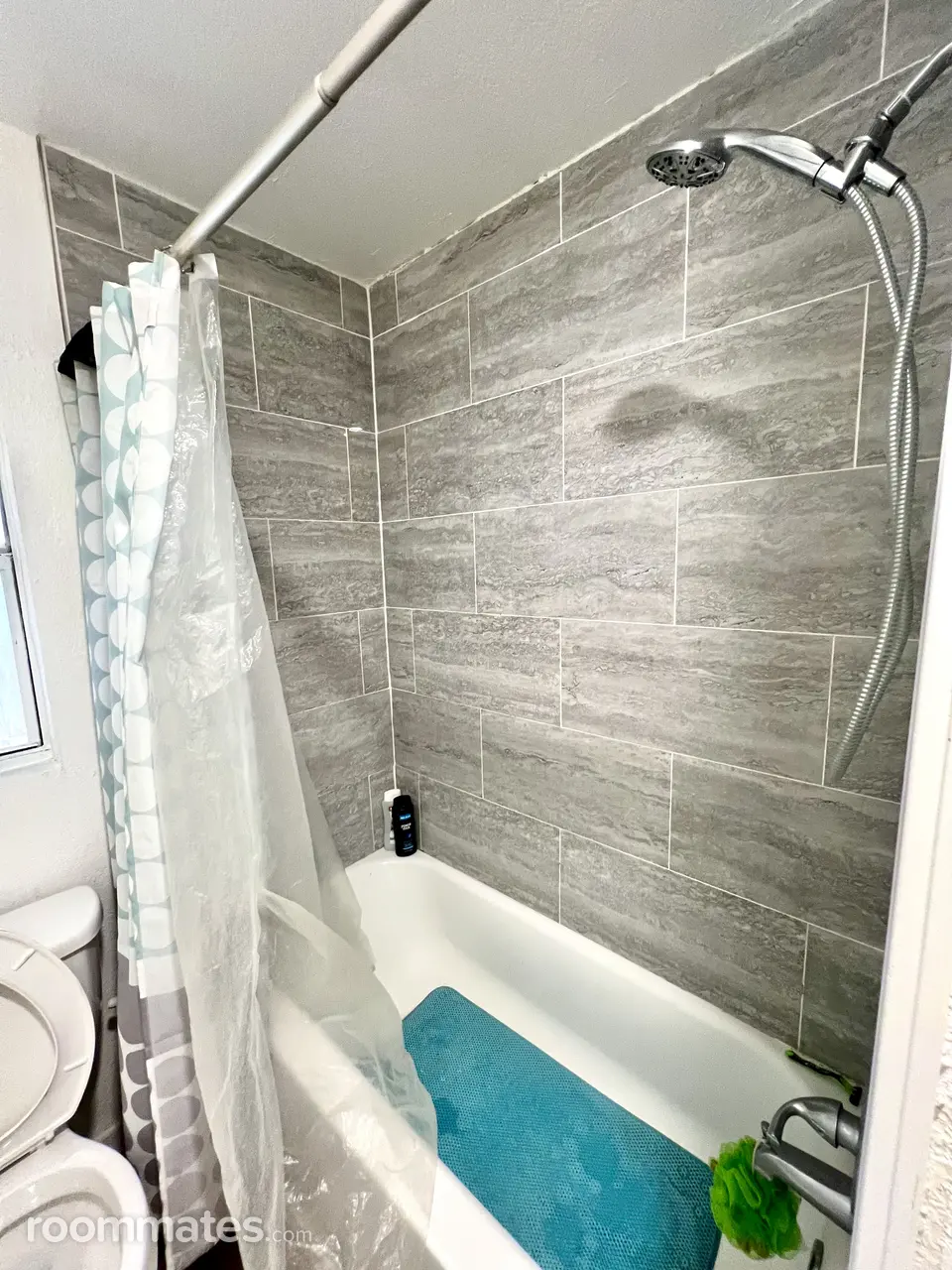 Profile photo 6 of 10