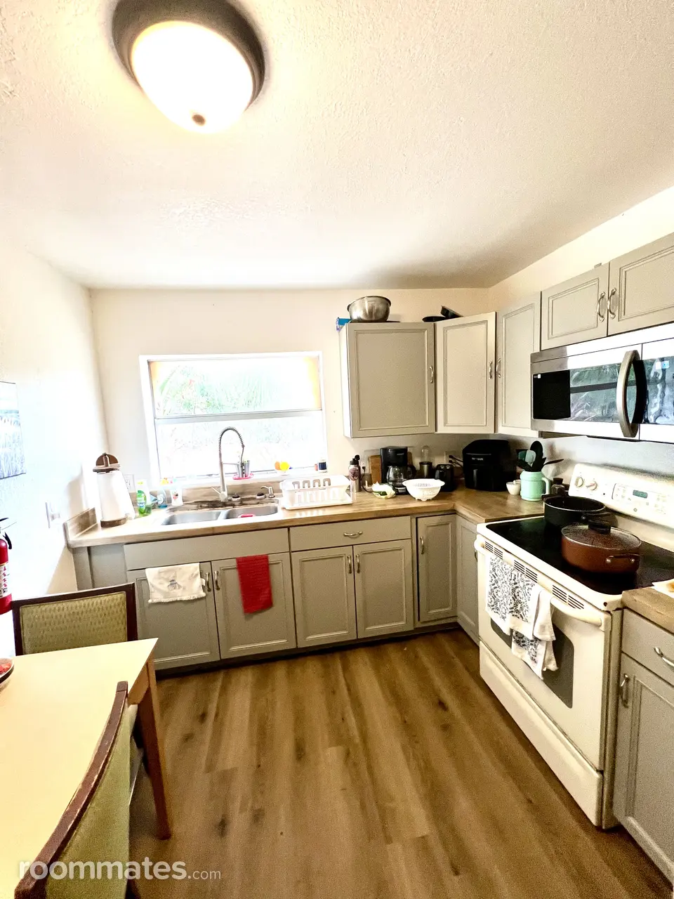 Profile photo 4 of 10