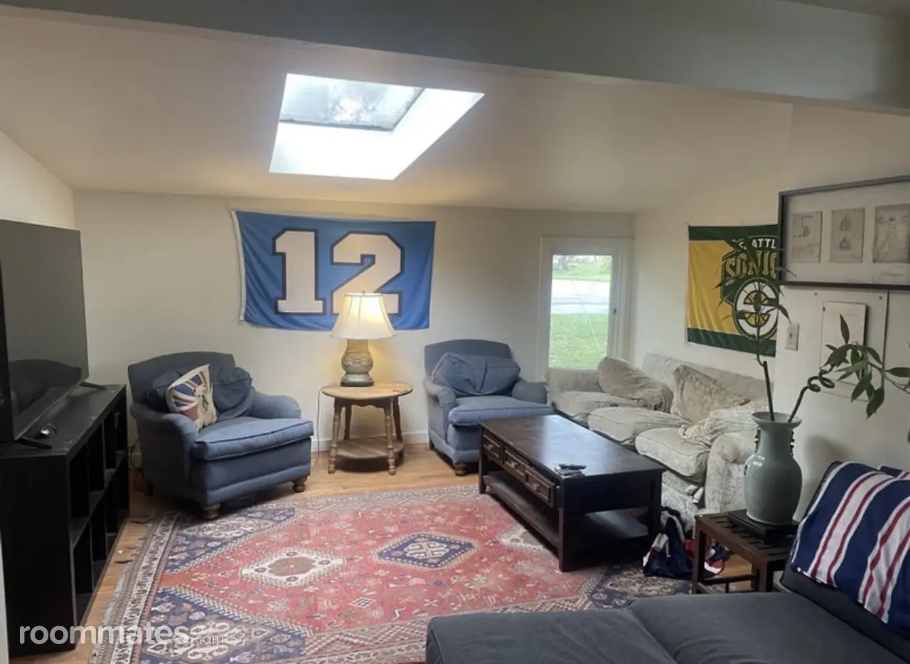 Profile photo 1 of 8