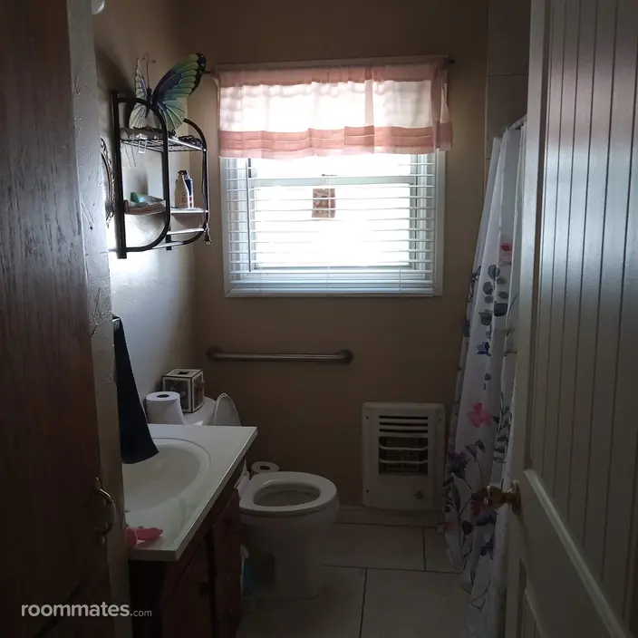 Room for rent in Garland, TX $800, house