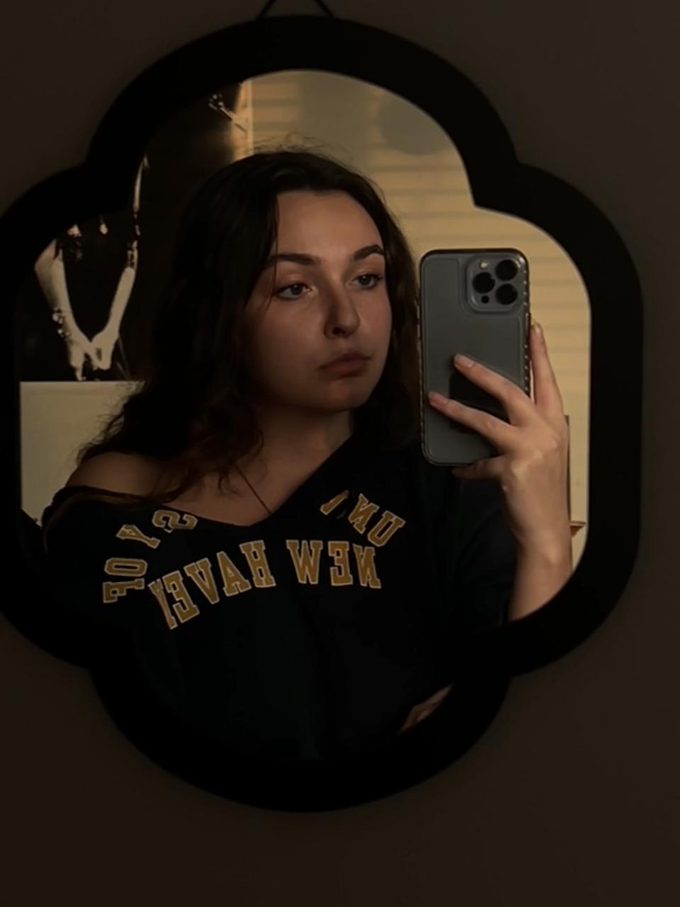 Profile photo 4 of 4