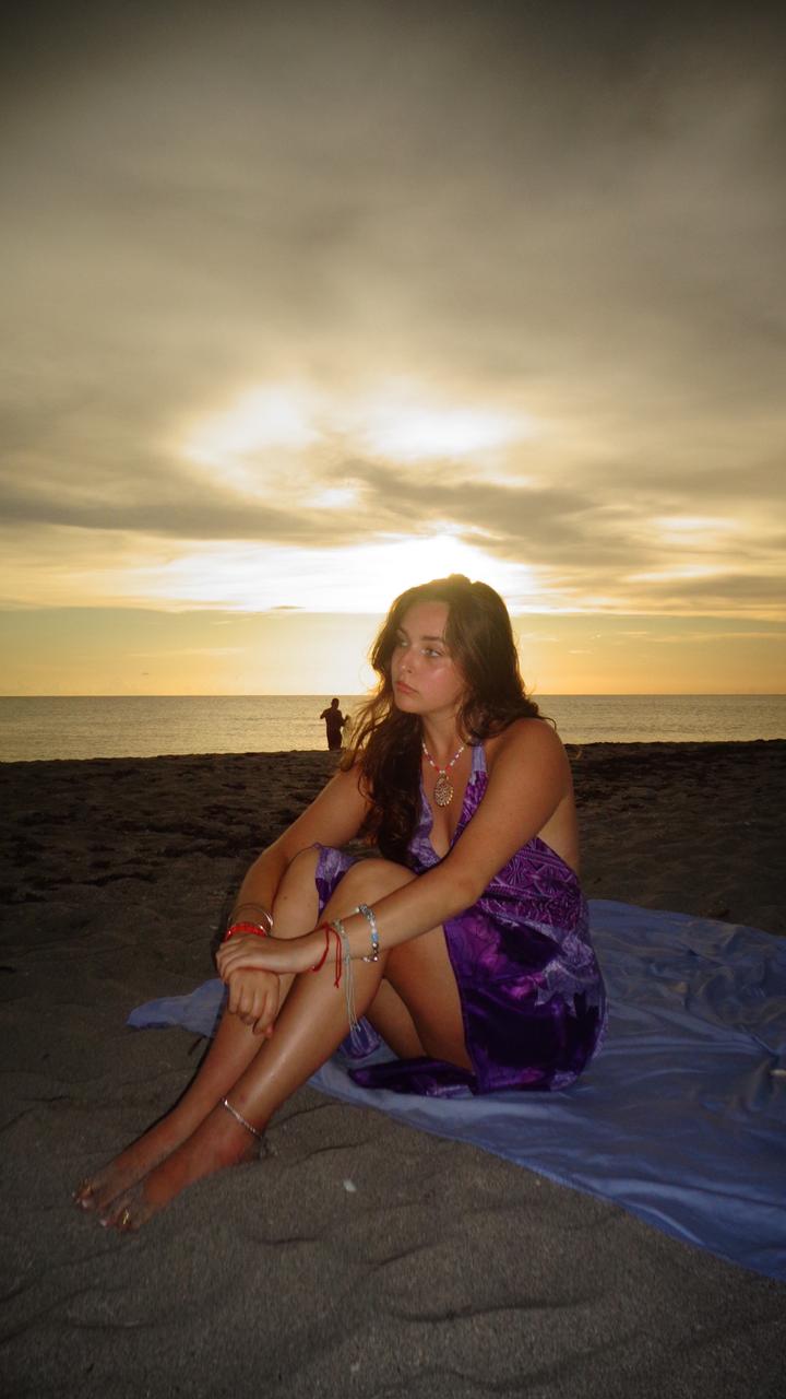 Profile photo 1 of 4