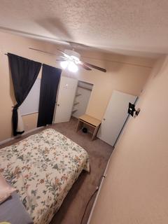 Room for rent in Riverside, CA $750, house