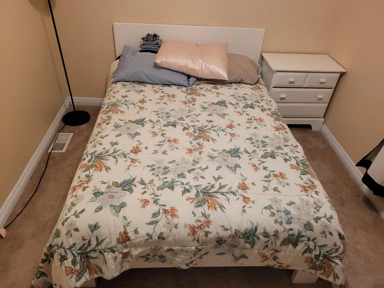 Profile photo 10 of 11