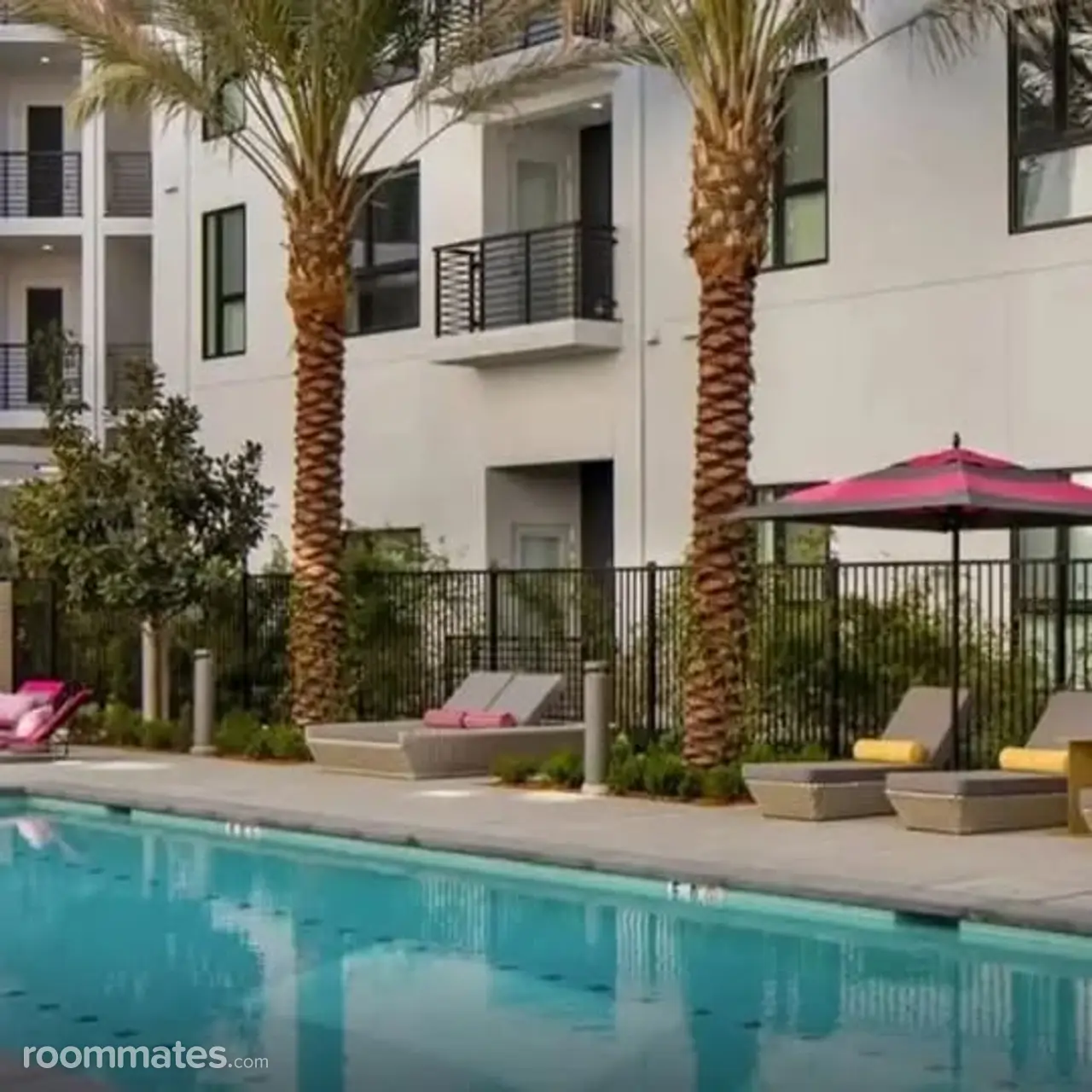 Profile photo 3 of 8