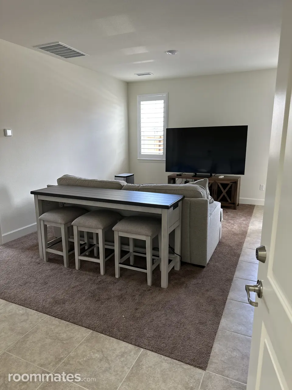 Profile photo 3 of 4