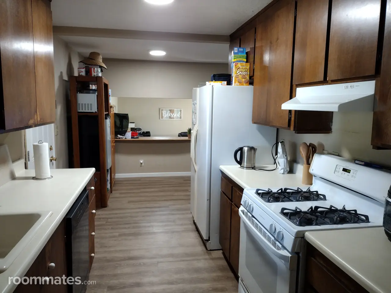 Profile photo 1 of 4