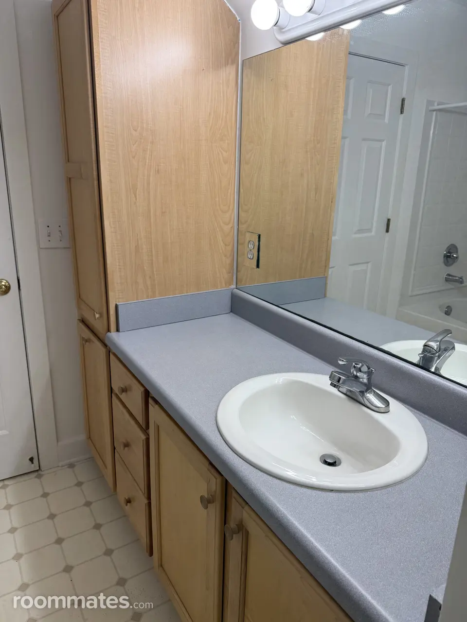 Profile photo 6 of 10