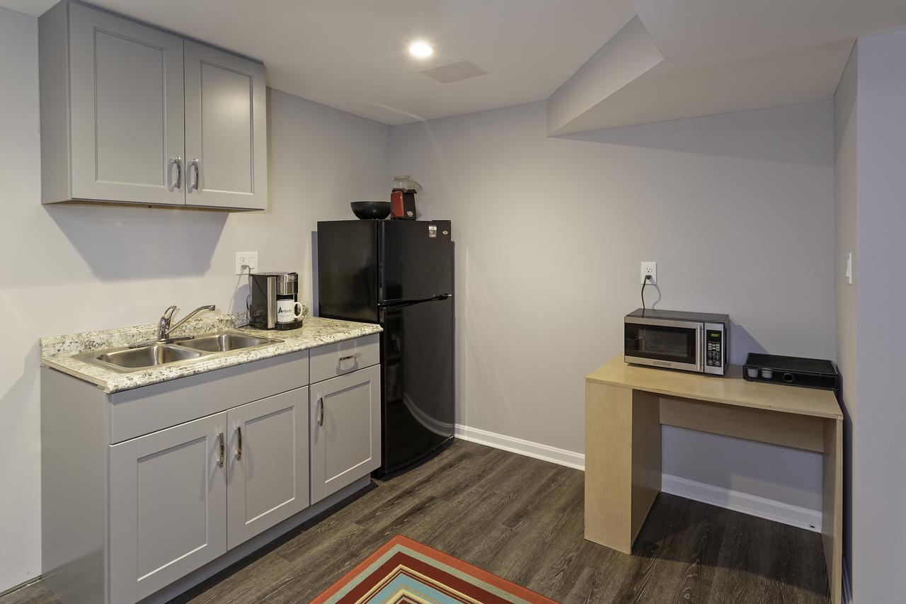 Profile photo 15 of 16