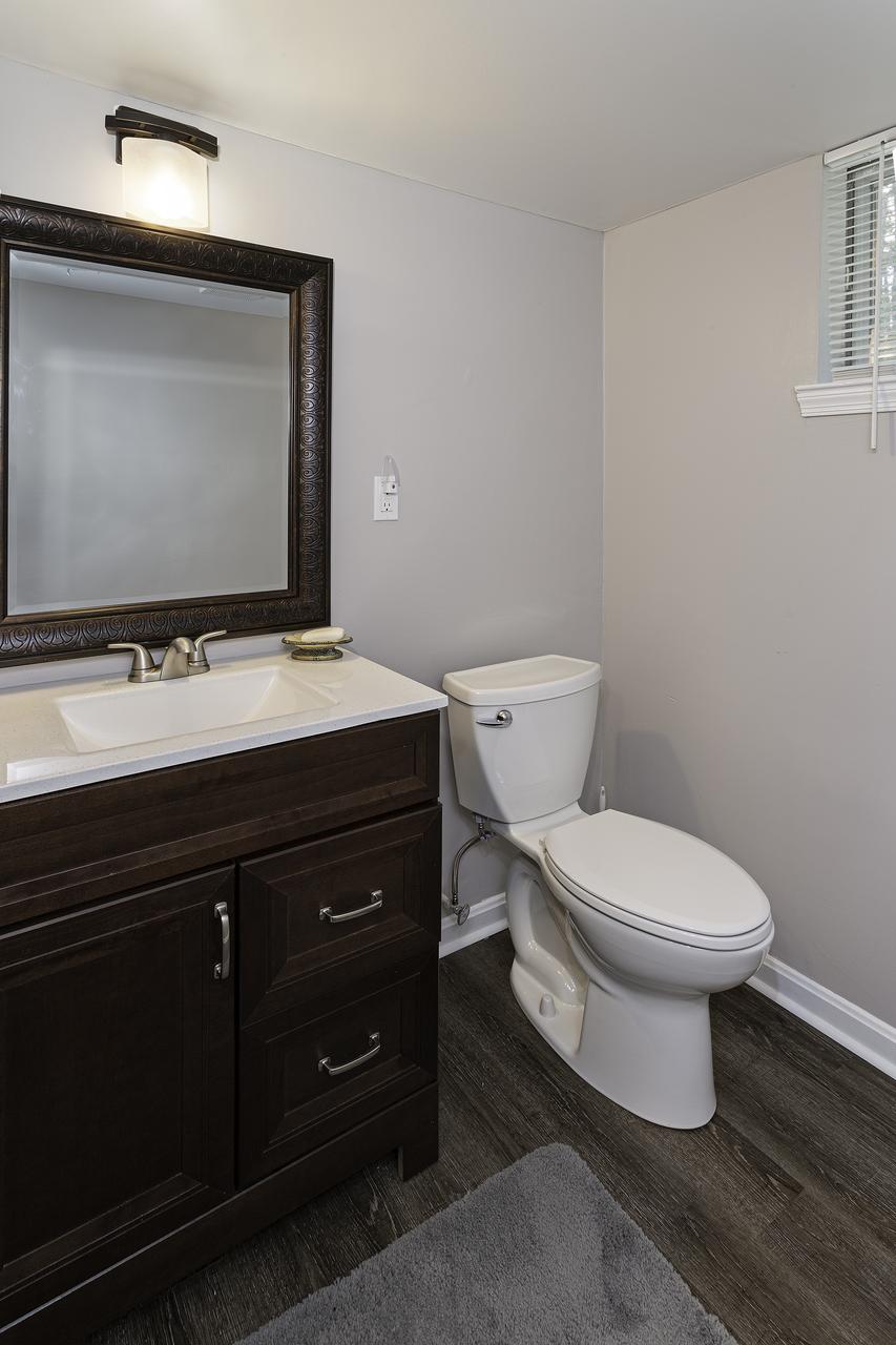 Profile photo 8 of 16