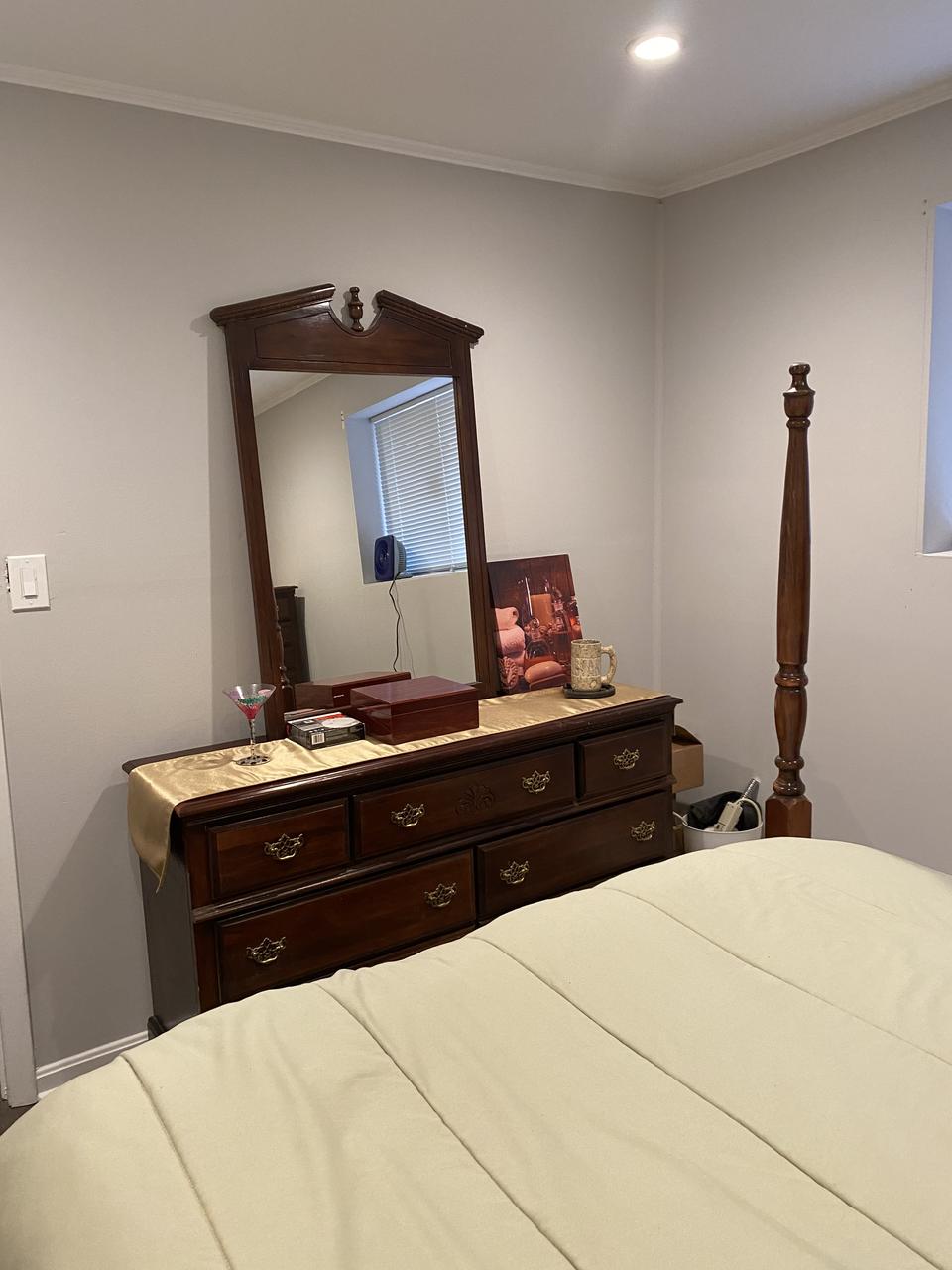 Profile photo 4 of 16