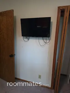 Room for rent in Fridley, MN $800, house