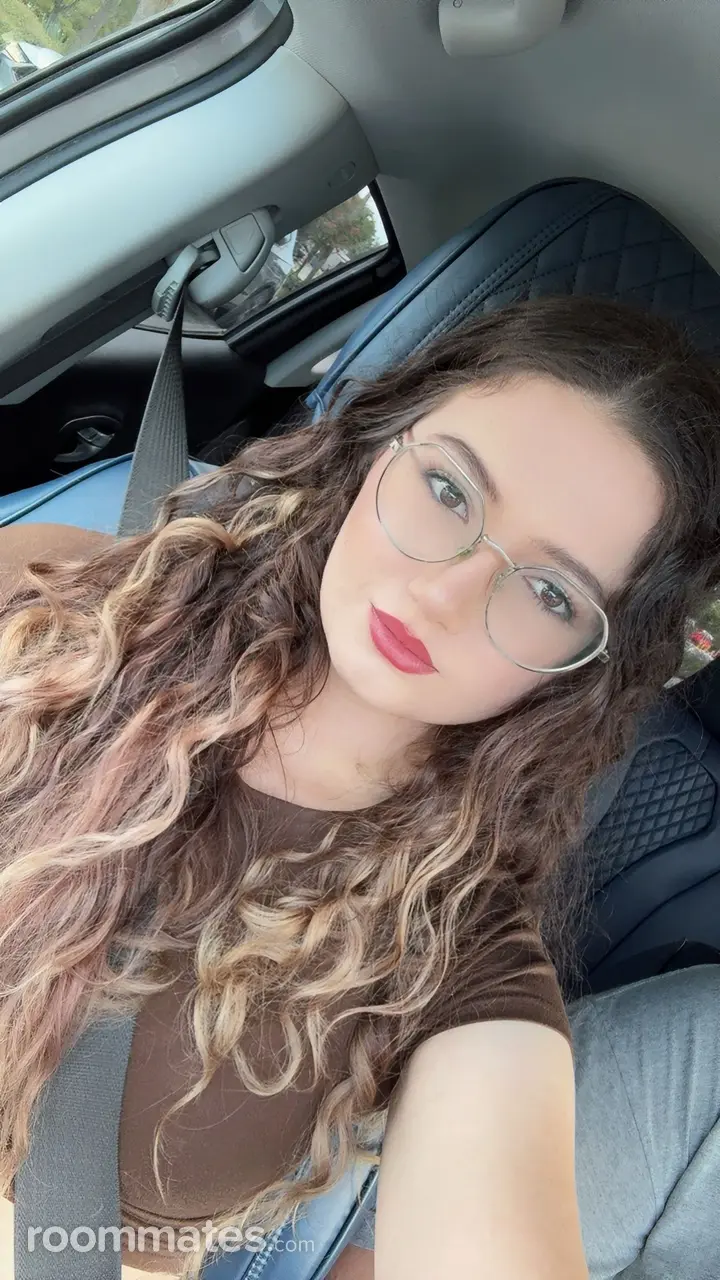 Profile photo 4 of 4