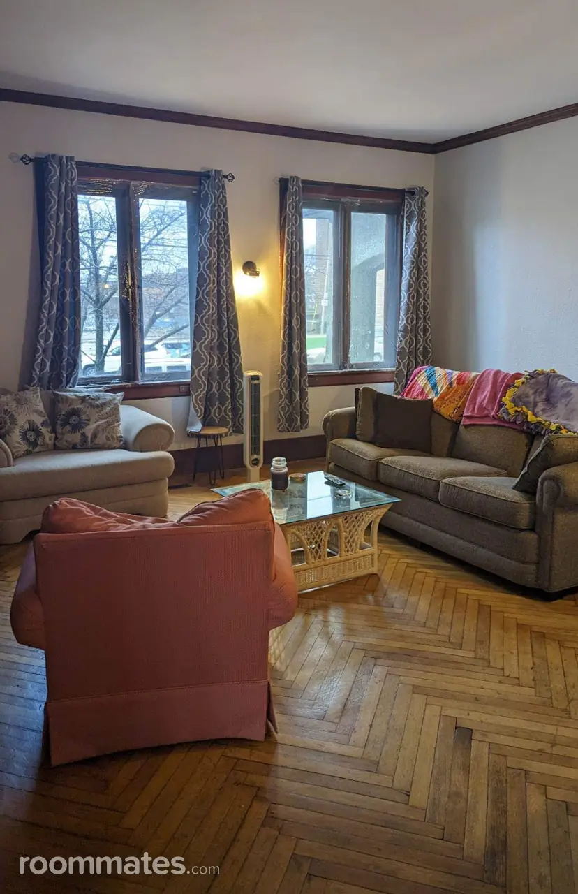 Profile photo 5 of 10