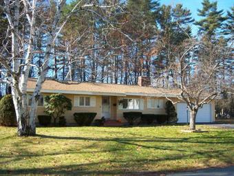 Room for rent in Kennebunk, Maine $1100, house