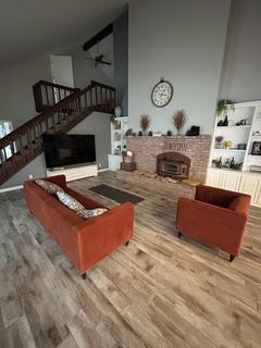 Room for rent in Fallbrook, CA $1300, house