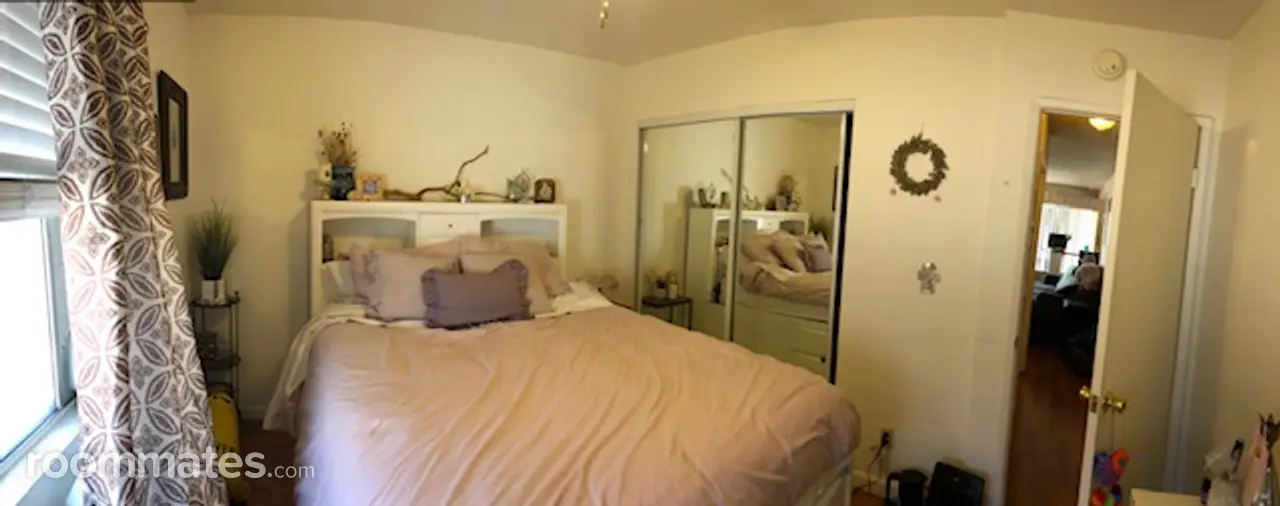 Profile photo 4 of 10