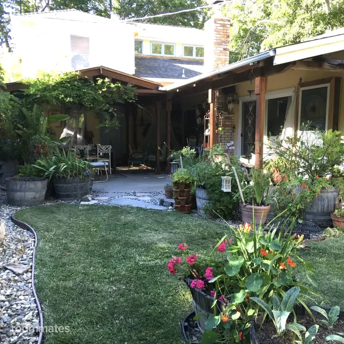 Room for rent in Vallejo, CA $1000, house