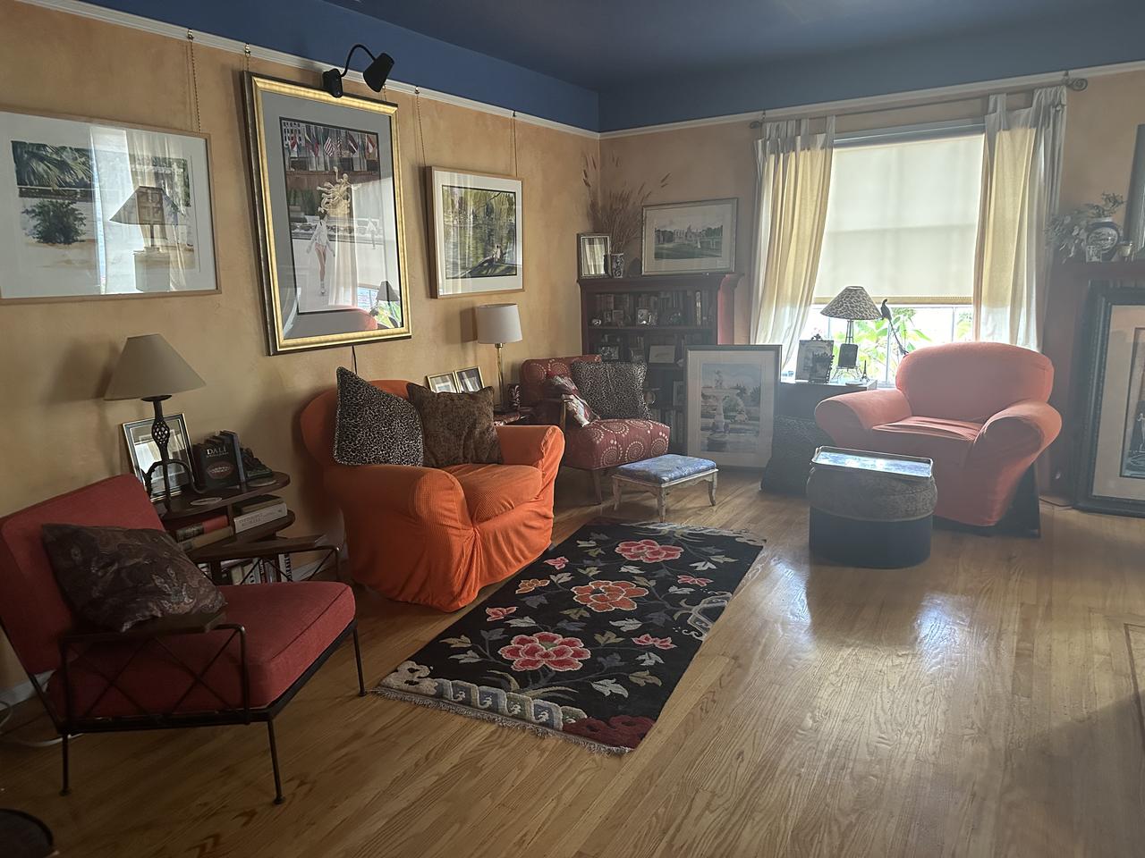 Profile photo 7 of 13