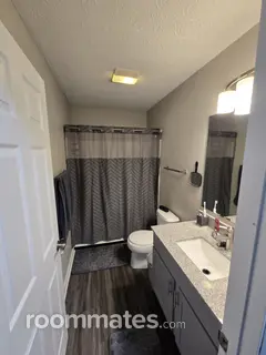 Room for rent in Grove City, OH $900, townhouse