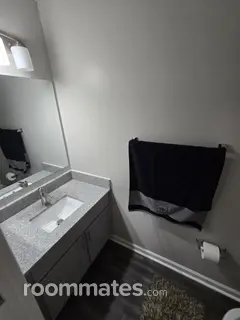 Room for rent in Grove City, OH $900, townhouse